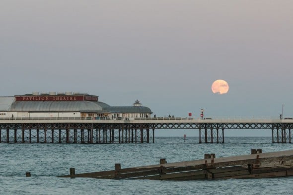 How to Photograph the Supermoon