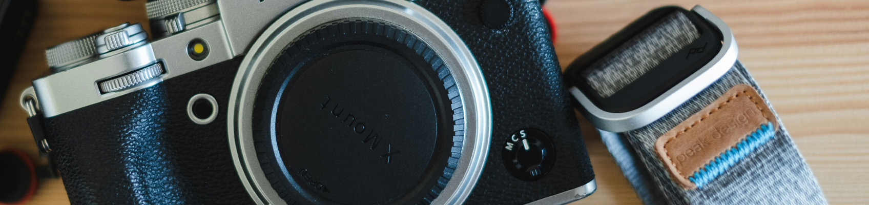 © Wex Photo Video strap top.jpg